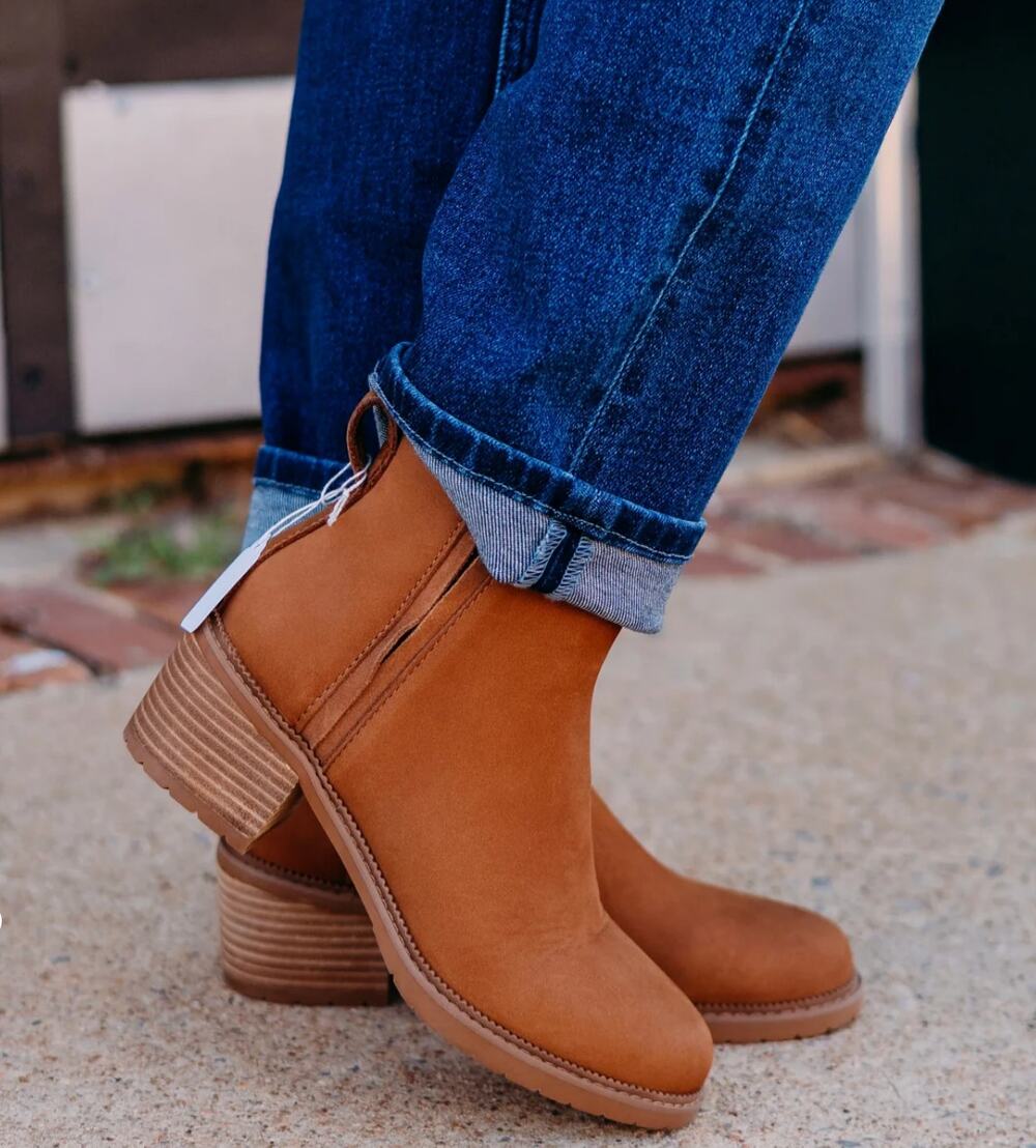 New TOMS Hailey Ankle Brown Americana Chestnut Nubuck Leather Boots Size 8